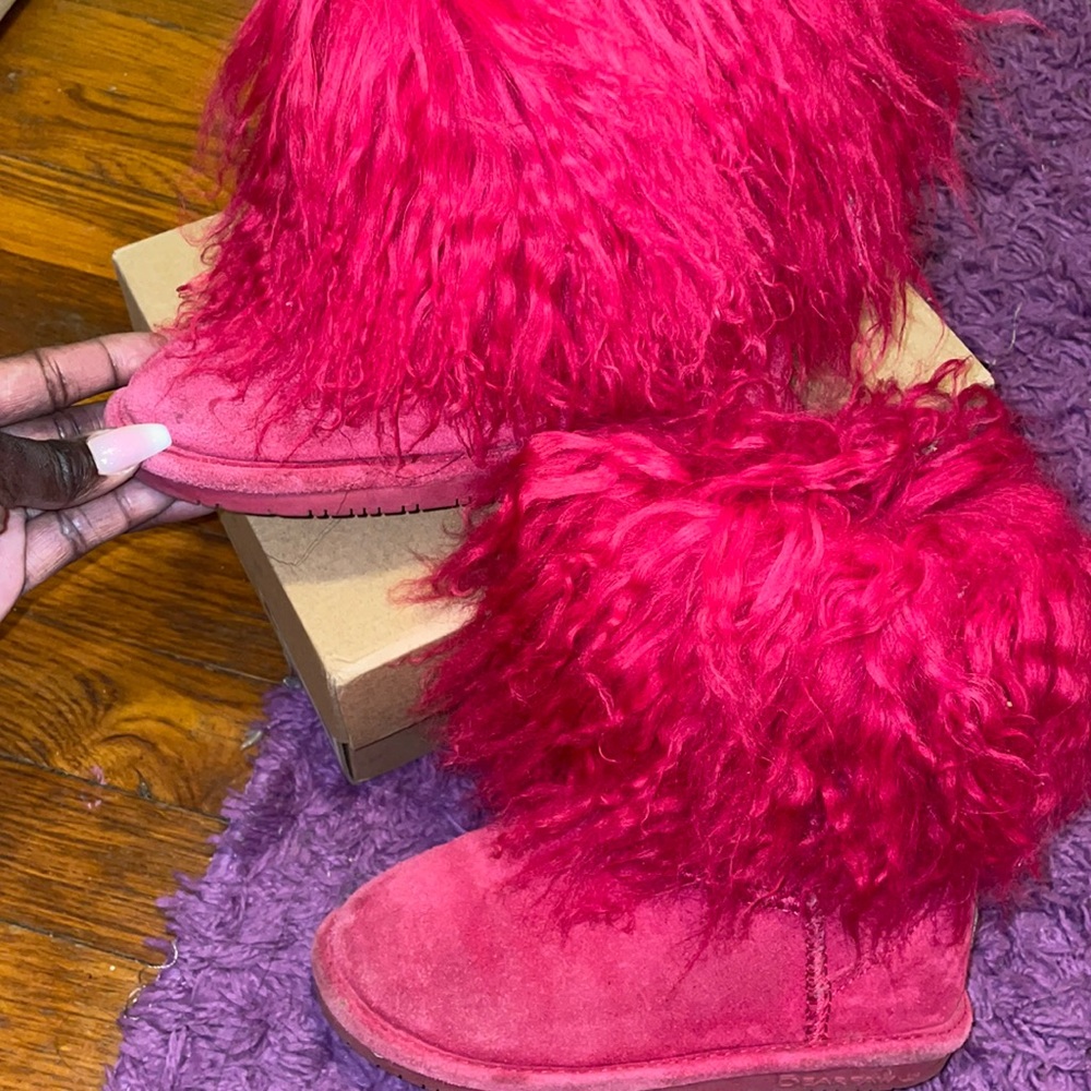 Kids bear paws. Hot pink